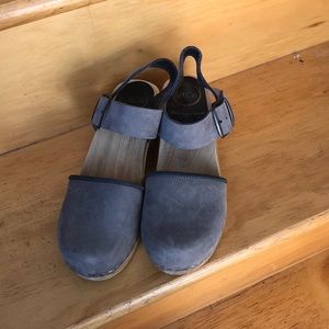 No. 6 clog sandal
